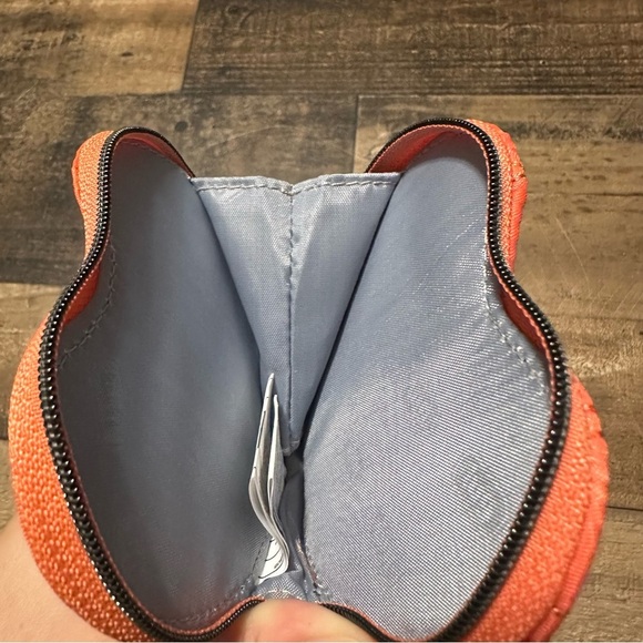 Lug Quilted Heart Pouch - Picture 2 of 3